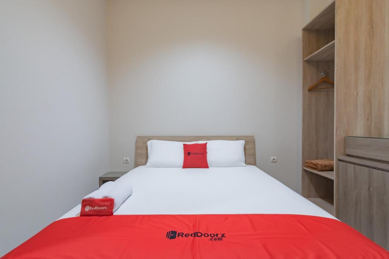 Reddoorz Plus @ Cirebon City Center Luaran gambar