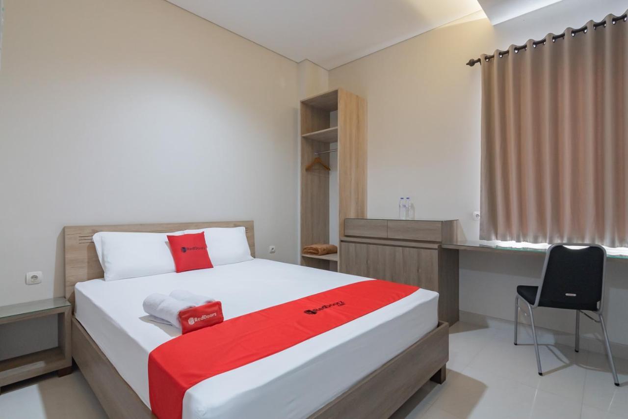 Reddoorz Plus @ Cirebon City Center Luaran gambar