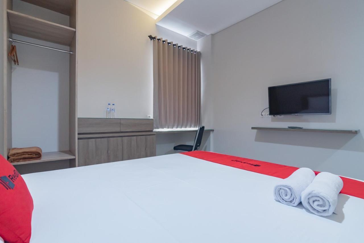 Reddoorz Plus @ Cirebon City Center Luaran gambar